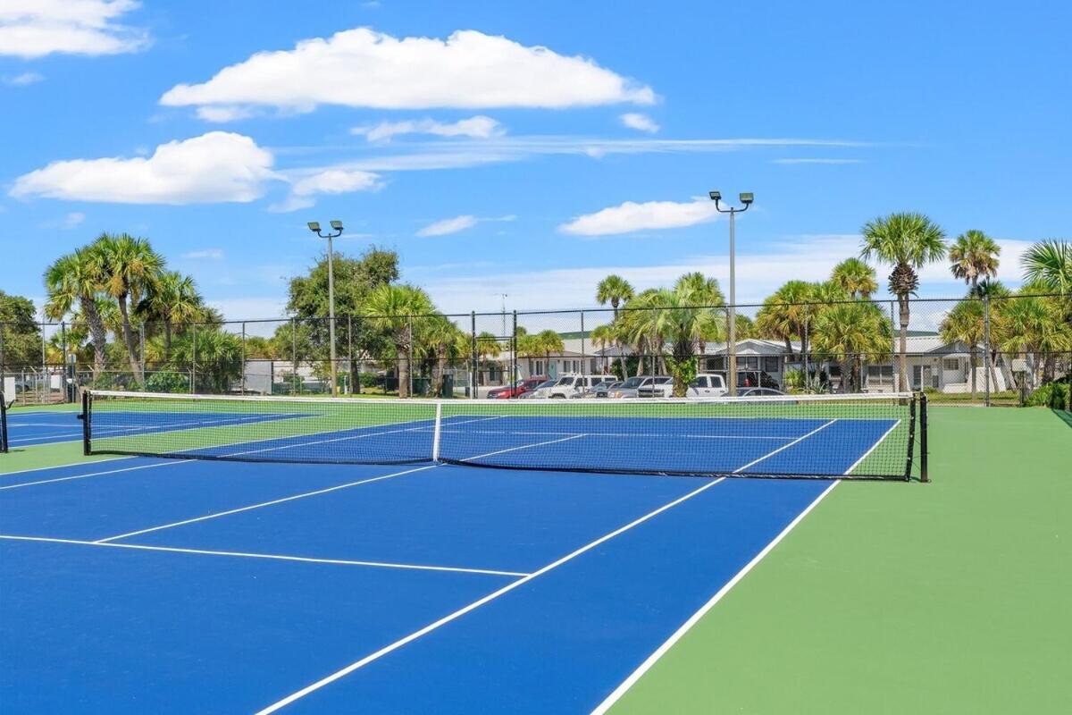 Retreat With Golf Cart And Endless Amenities