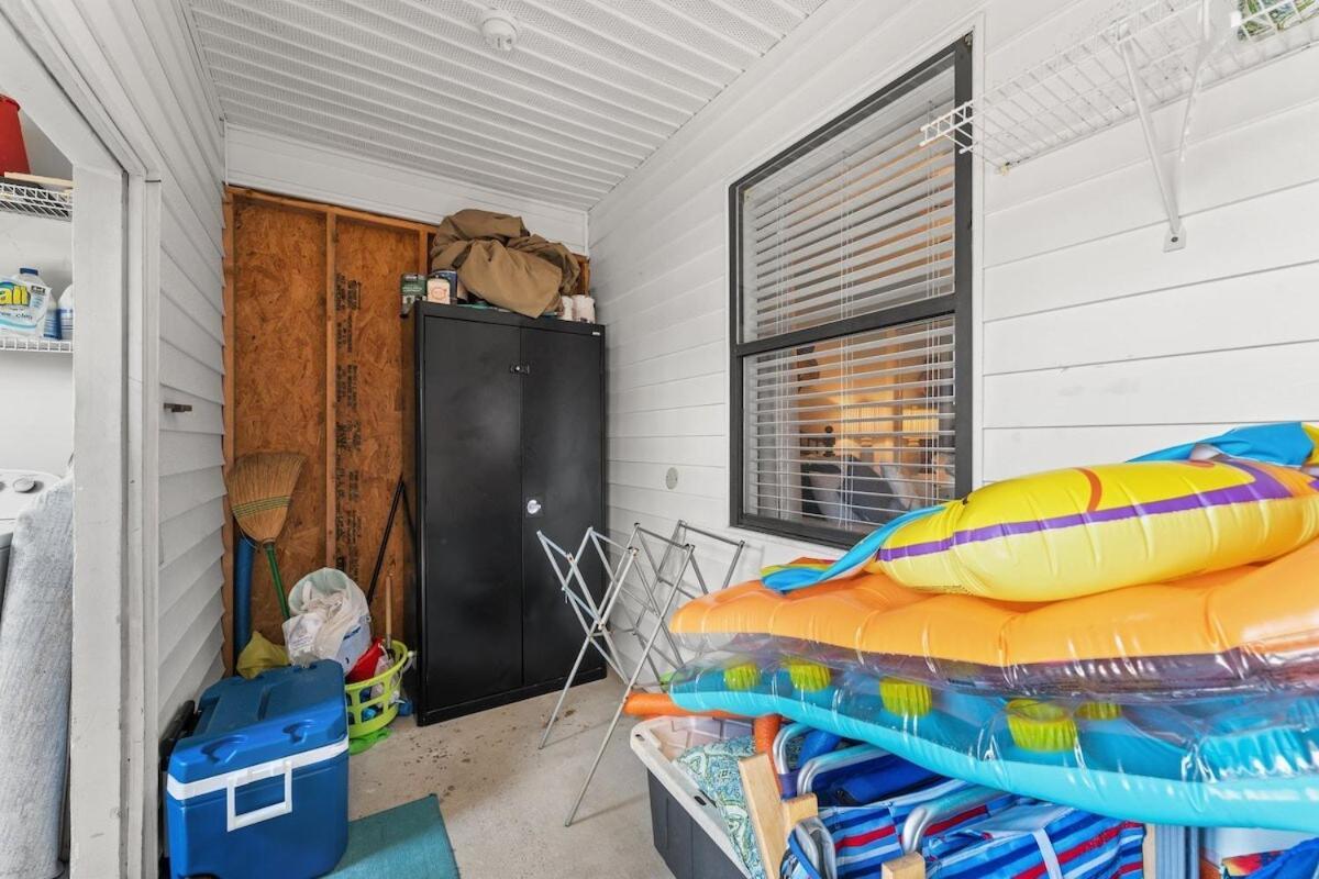 Retreat With Golf Cart And Endless Amenities