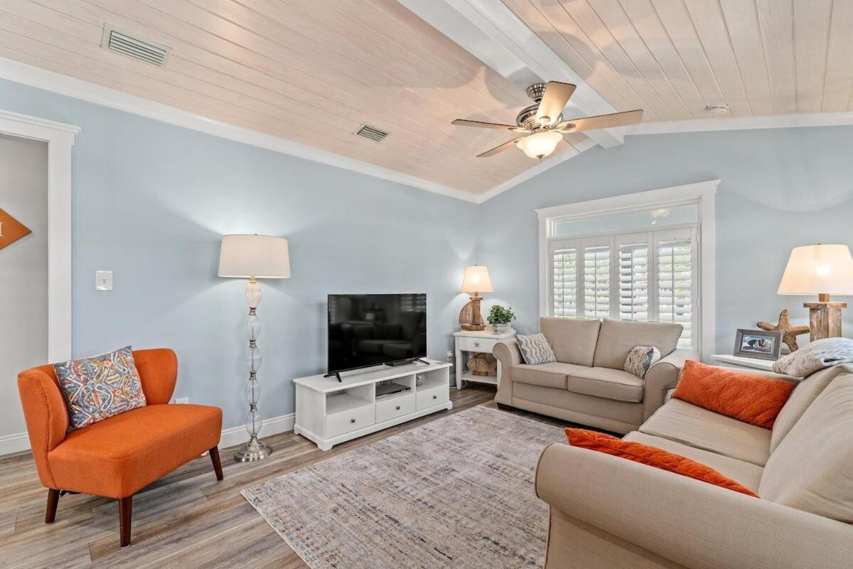 Retreat With Golf Cart And Endless Amenities Holiday home *